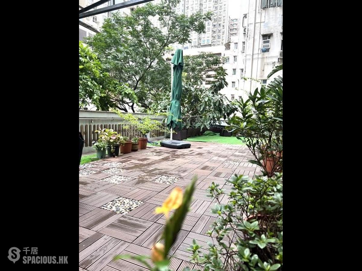 Sai Ying Pun - Hang Yue Building 01