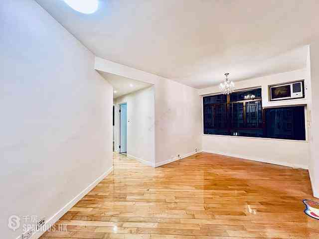 Mid Levels Central - Roc Ye Court 01