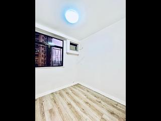 Mid Levels Central - Roc Ye Court 05