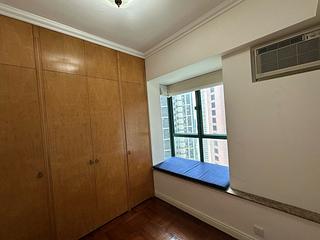 Mid Levels Central - Hillsborough Court Block 2 09