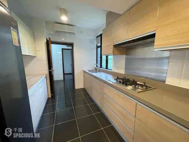 Repulse Bay - Grand Garden Block 1 07