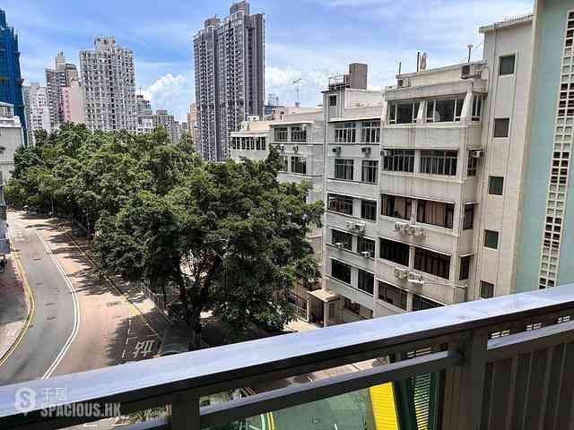 Sai Ying Pun - Centre Place 01