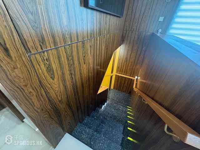 Tung Chung - Tung Chung Crescent Phase 2 Block 9 02