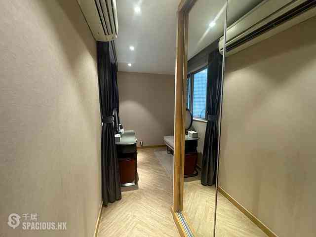 Tung Chung - Tung Chung Crescent Phase 2 Block 9 05