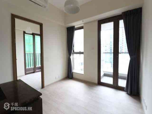 Mid Levels Central - 10, Mosque Street 01