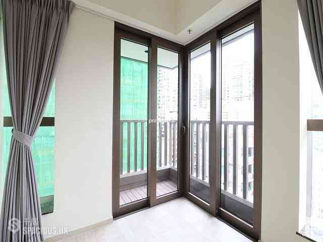 Mid Levels Central - 10, Mosque Street 03