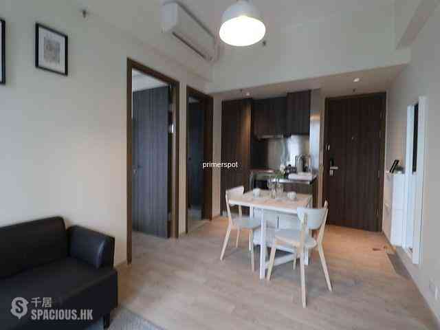 Mid Levels Central - 10, Mosque Street 02