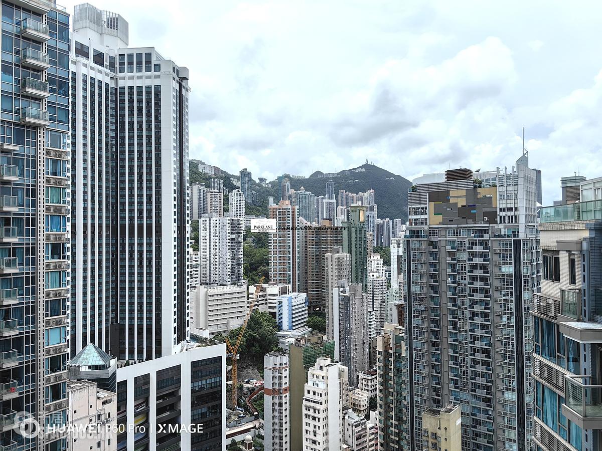 Wan Chai - The Avenue 01