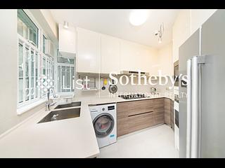 Mid Levels Central - Robinson Place 13
