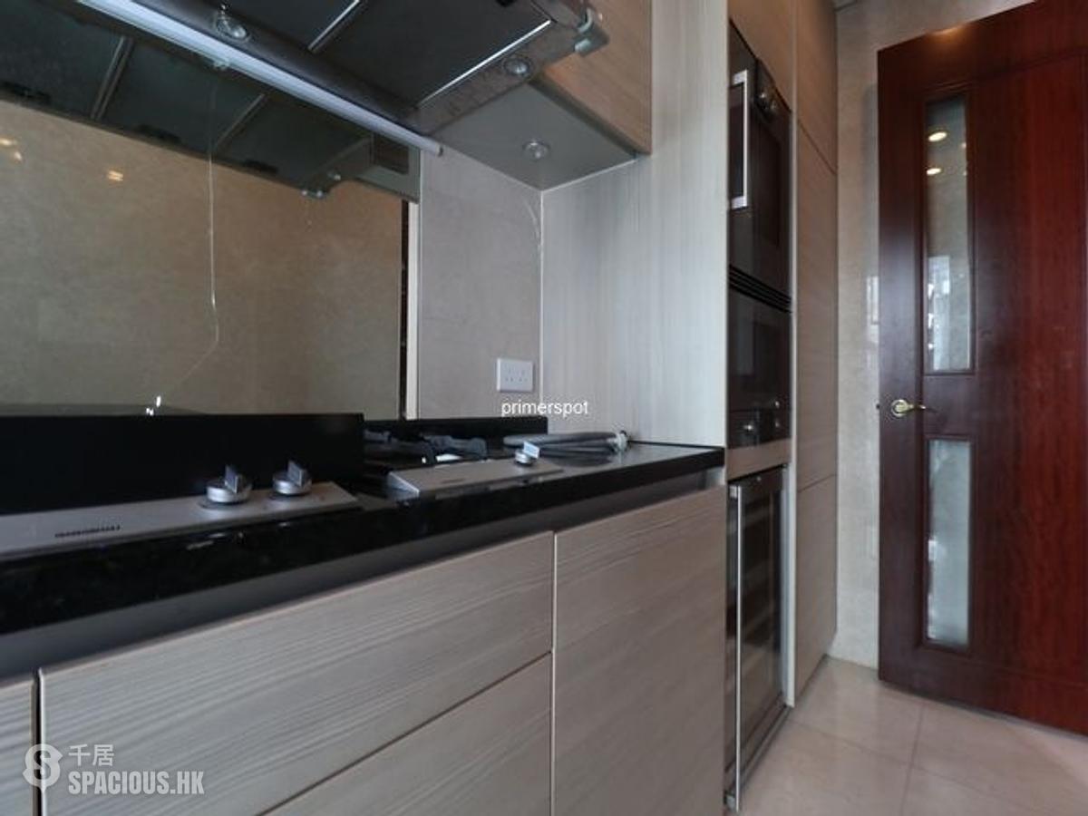 Wan Chai - The Avenue Phase 2 01
