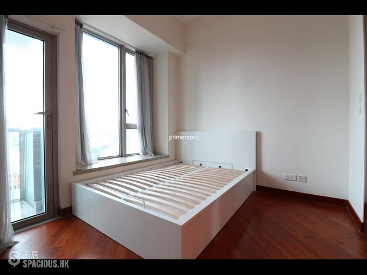 Wan Chai - The Avenue Phase 2 01