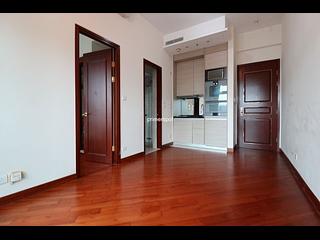 Wan Chai - The Avenue Phase 2 07