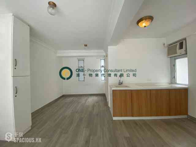 Kennedy Town - Kam Ho Court 04