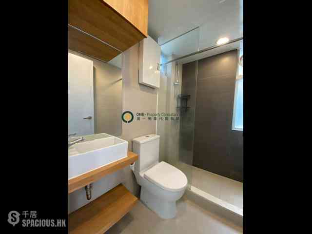 Kennedy Town - Kam Ho Court 06