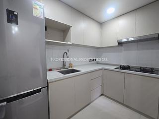 Mid Levels Central - Robinson Heights 06