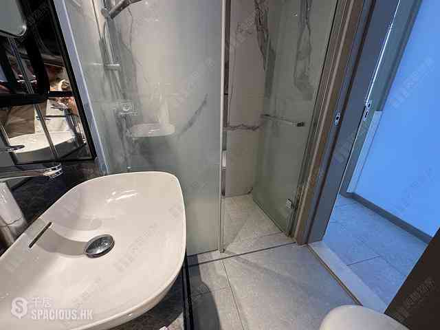 Pak Shek Kok - St Martin Phase 1 Tower 2 04