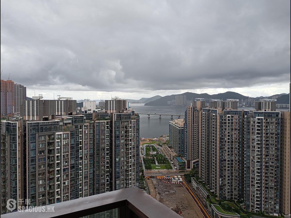 Tseung Kwan O - The Wings 01