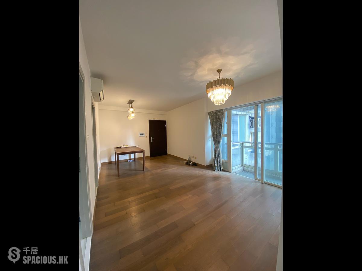 Soho - Centrestage 01