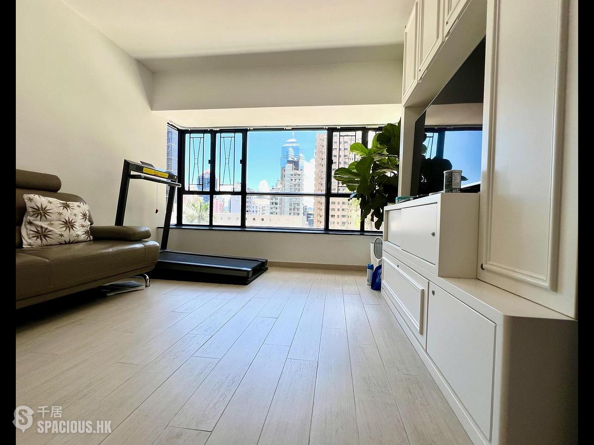 Mid Levels Central - The Grand Panorama Block 2 01