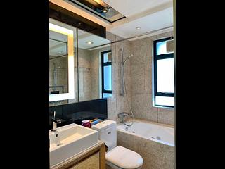 Mid Levels Central - Hillsborough Court 06