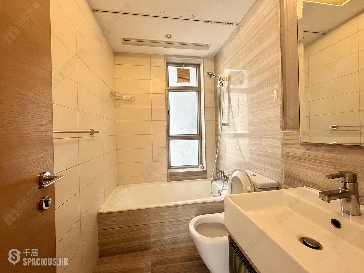 Sai Ying Pun - Island Crest 01