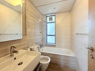 Sai Ying Pun - Island Crest 04