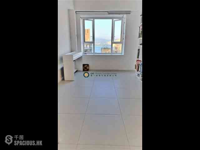 Sai Ying Pun - Yuk Ming Towers 01