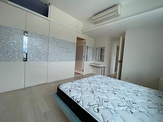 Yau Ma Tei - Parc Palais Block 1 03