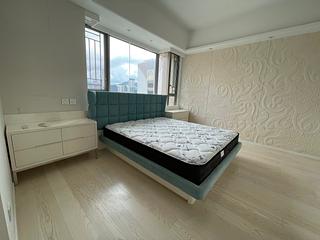 Yau Ma Tei - Parc Palais Block 1 06