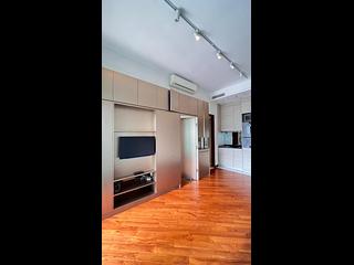 Wan Chai - The Avenue Phase 2 Block 3 07