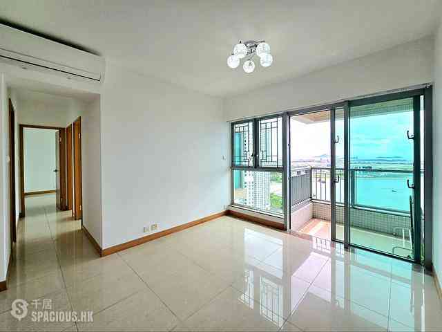 Tung Chung - Coastal Skyline Phase 3 La Rossa Block B (Block 8) 03