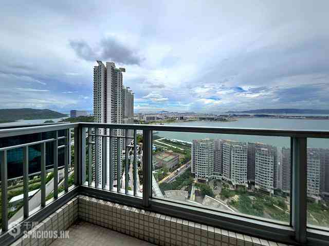 Tung Chung - Coastal Skyline Phase 3 La Rossa Block B (Block 8) 04