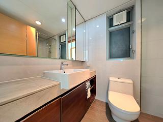 Tung Chung - Coastal Skyline Phase 3 La Rossa Block B (Block 8) 15