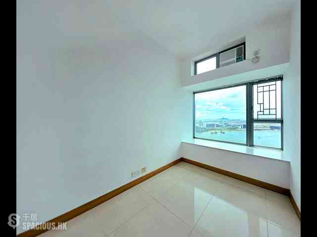 Tung Chung - Coastal Skyline Phase 3 La Rossa Block B (Block 8) 18