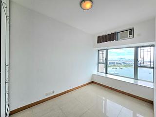 Tung Chung - Coastal Skyline Phase 3 La Rossa Block B (Block 8) 20