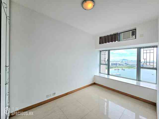 Tung Chung - Coastal Skyline Phase 3 La Rossa Block B (Block 8) 20