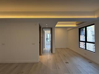 Mid Levels Central - Vantage Park Block 2 02