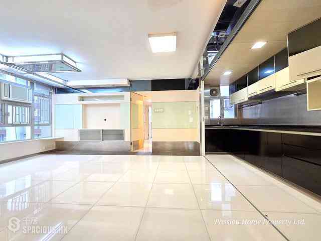 Tai Koo Shing - Tai Koo Shing 01