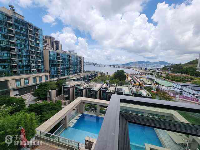 Tseung Kwan O - Capri Block 10 07