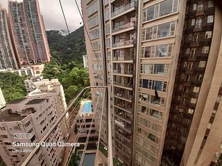 Mid Levels Central - Roc Ye Court 02