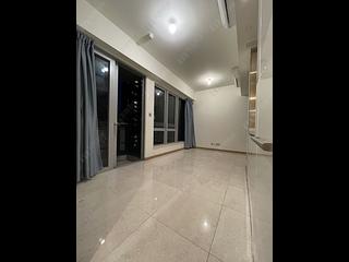 Sai Ying Pun - 63, Pokfulam Emerald House (Tower 2) 03