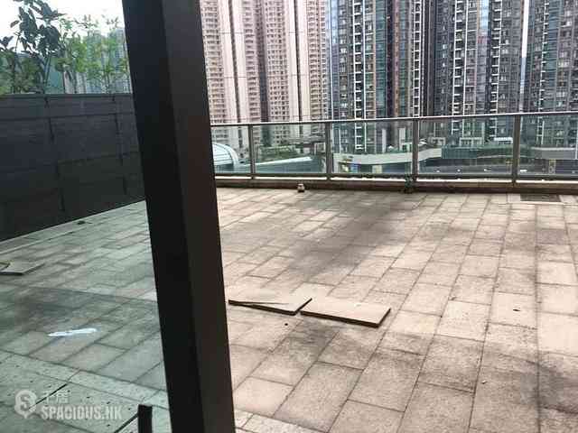 Tseung Kwan O - The Wings 01