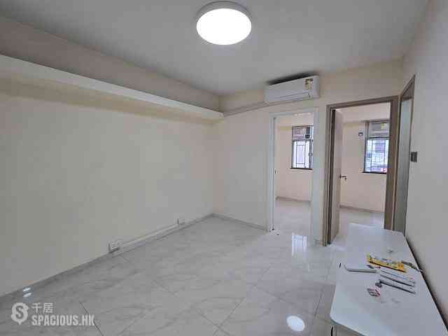 Hung Hom - WHAMPOA ESTATE King Fu Building 03
