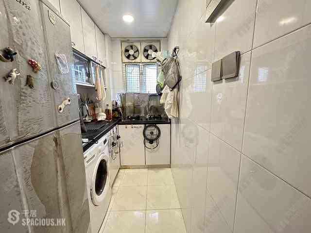 Causeway Bay - Lockhart House Block B 03