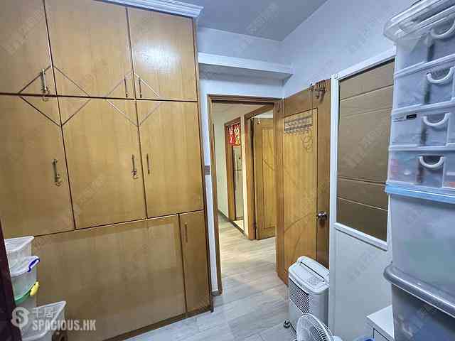 Causeway Bay - Lockhart House Block B 05