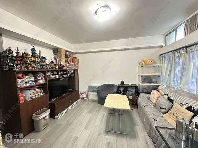 Causeway Bay - Lockhart House Block B 06