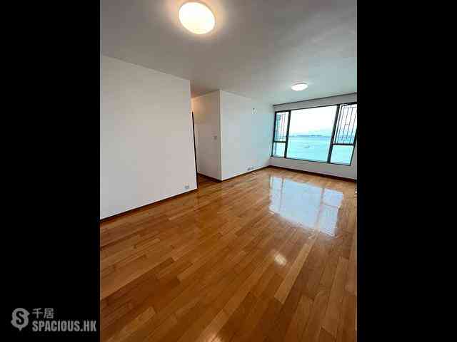 Tung Chung - Seaview Crescent 02