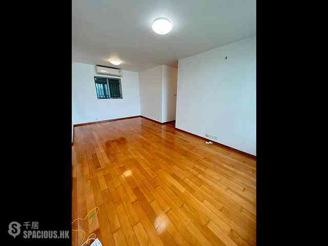 Tung Chung - Seaview Crescent 03