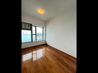 Tung Chung - Seaview Crescent 06