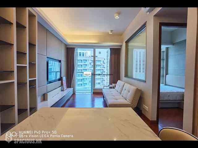 Wan Chai - The Avenue 01
